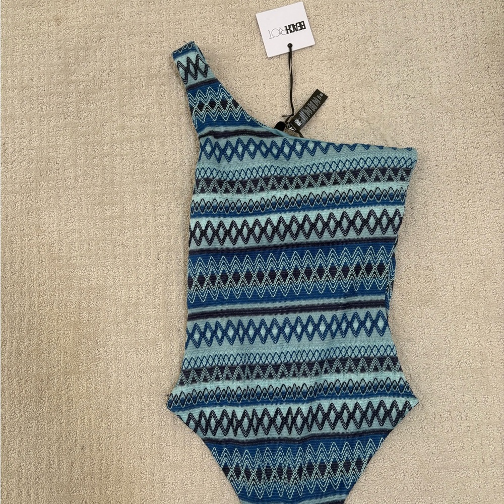 Beach Riot One Piece Swimsuit - Picture 2 of 3